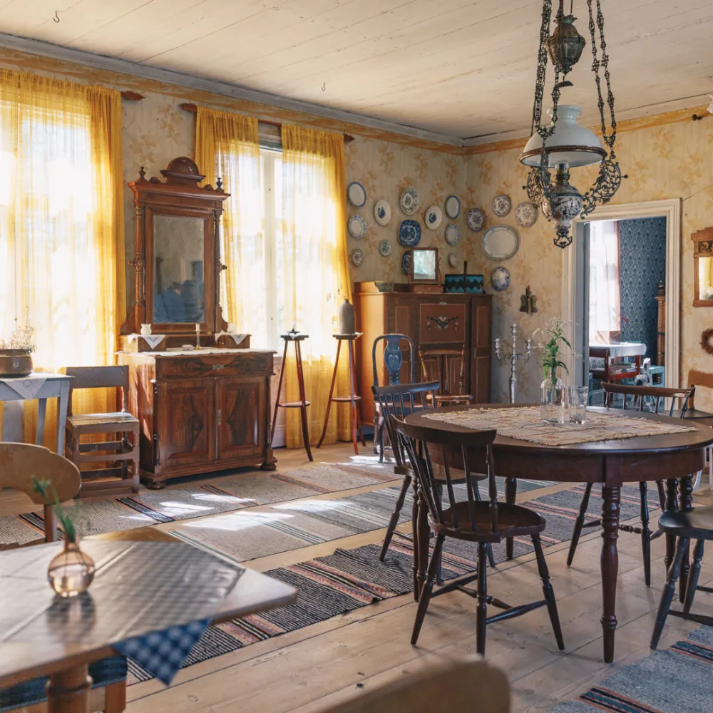 hem med inredning från 1800-talet