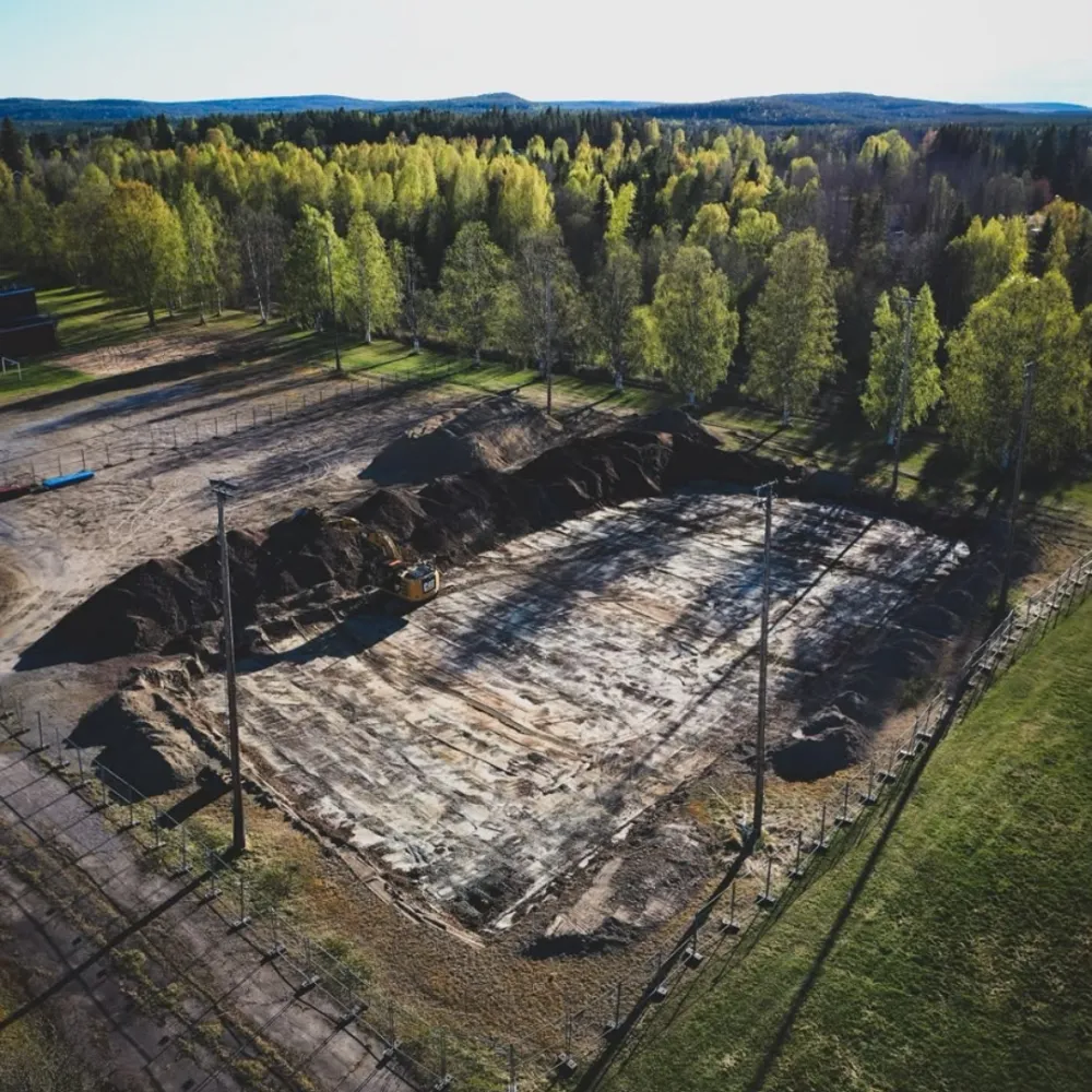 Byggarbetsplats på grusplan