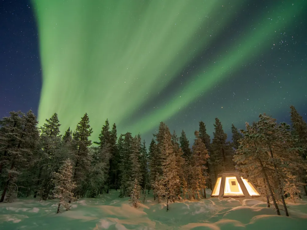 Övernatta under norrsken